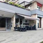 Clarino - Modern & Bright With Balcony *