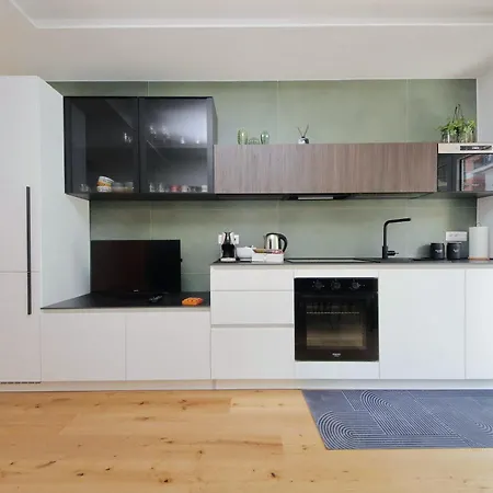 아파트 Clarino - Modern & Bright With Balcony