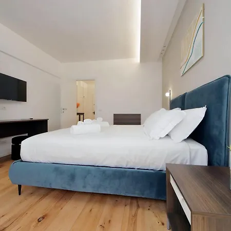 아파트 Clarino - Modern & Bright With Balcony *