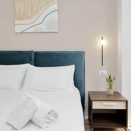 Clarino - Modern & Bright With Balcony *