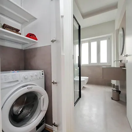 아파트 Clarino - Modern & Bright With Balcony *