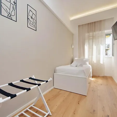 아파트 Clarino - Modern & Bright With Balcony *